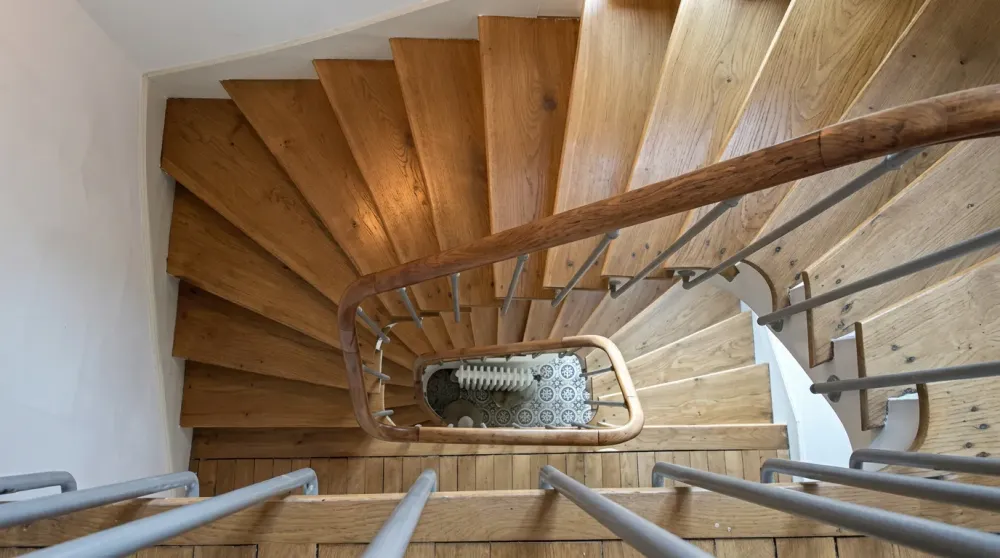 aménagement intérieur en bois à Bayonne